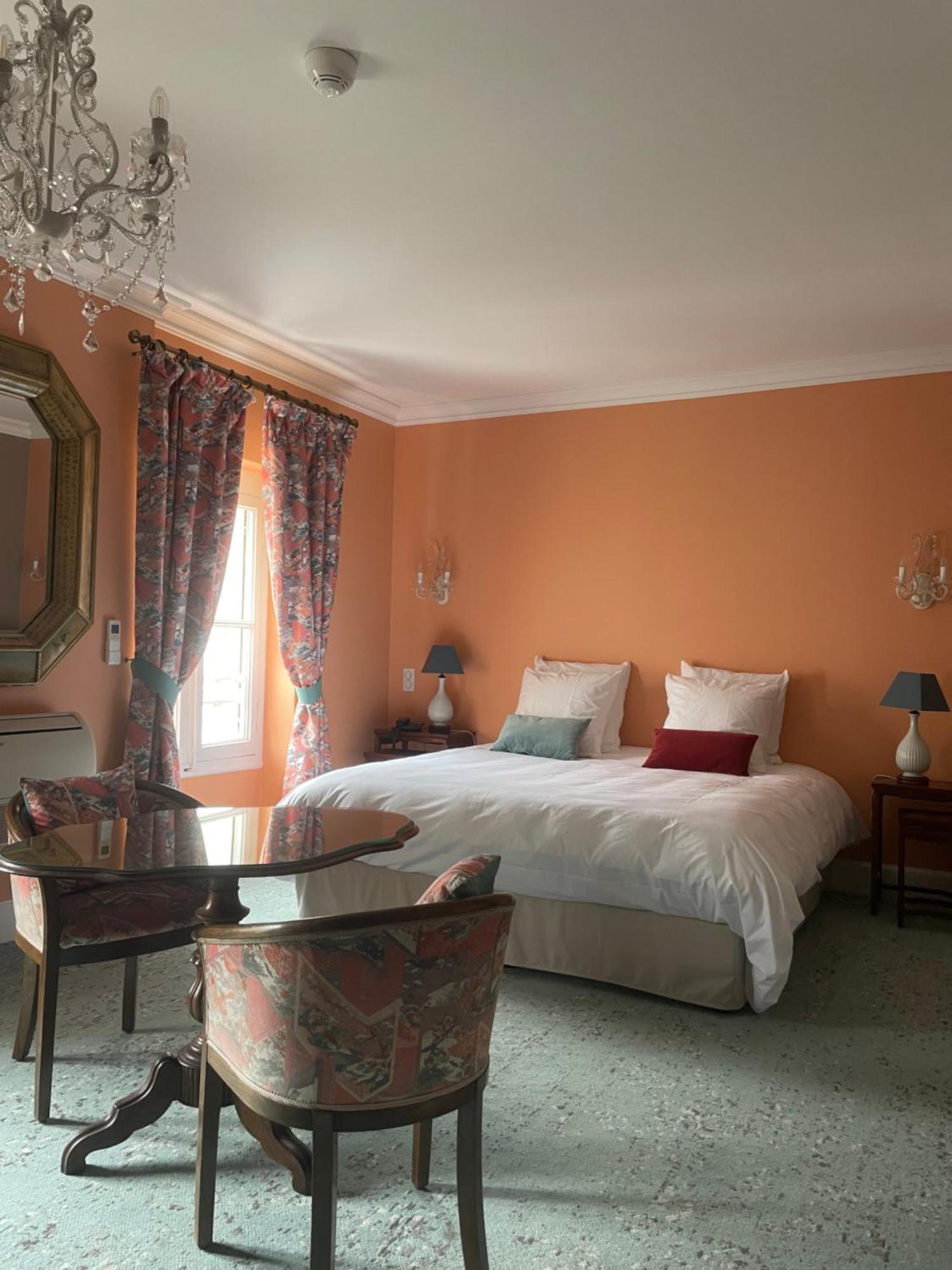 Hotel Chateau Des Jacobins Agen Exteriör bild